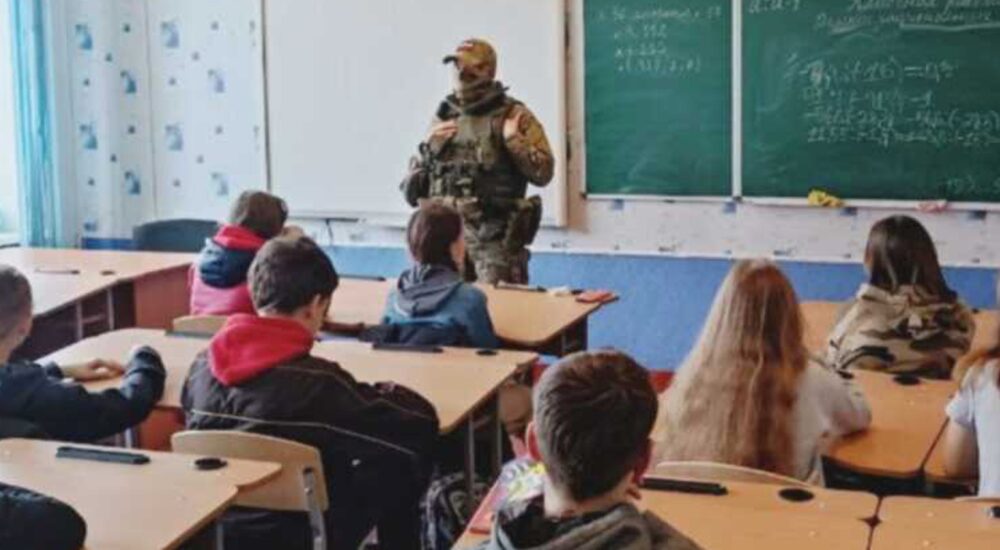 На ТОТ Луганщини школярам викладають саперну і диверсійну справу – ОВА